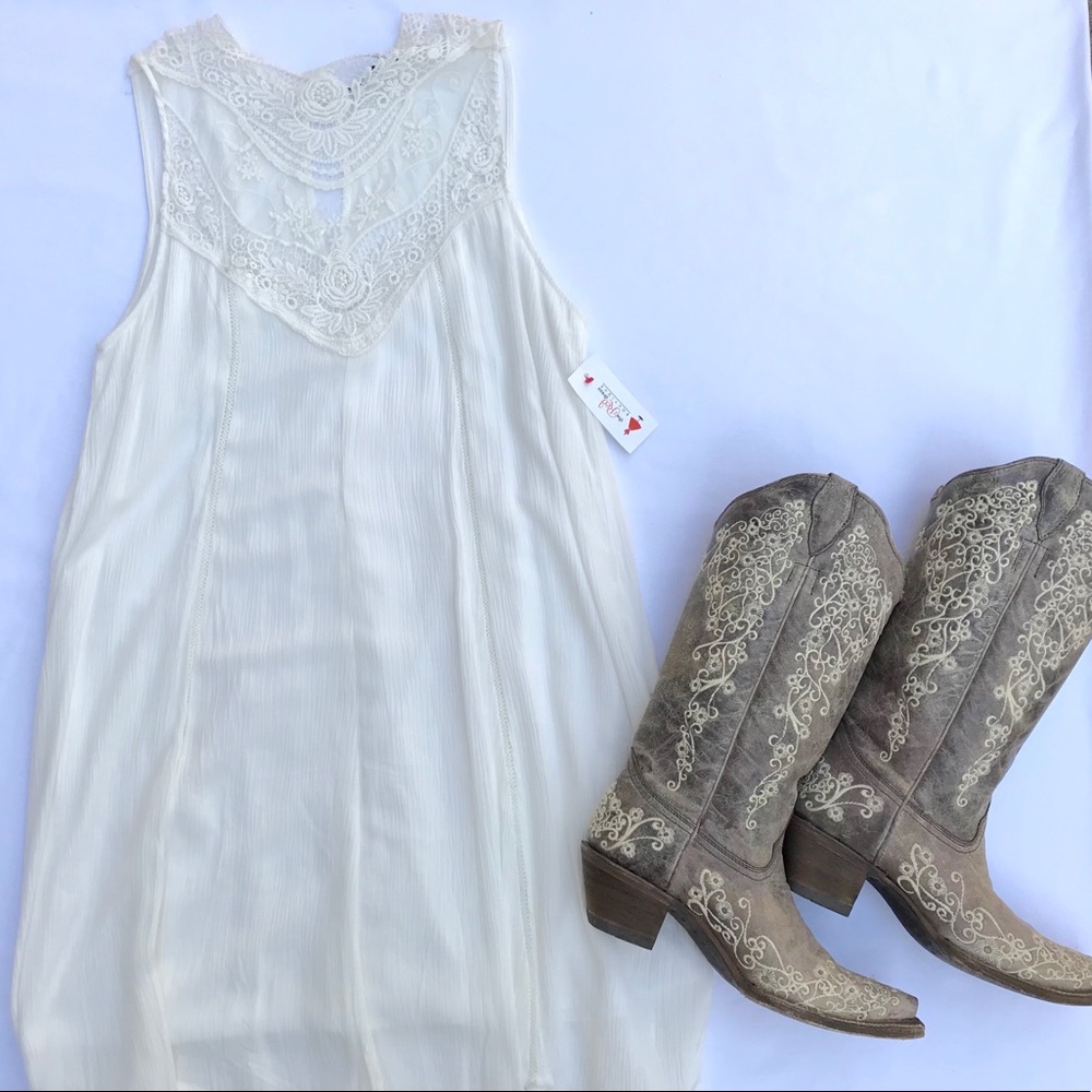 Shift lace dress